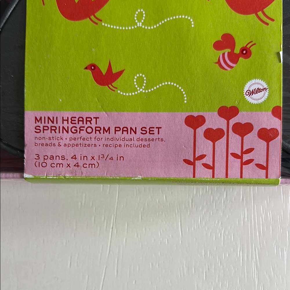 Mini Heart Springform Pan Set - Picture 3 of 4